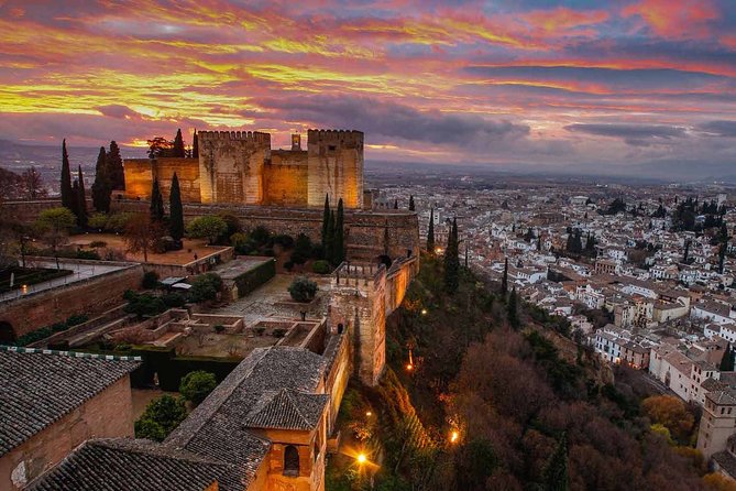 Going to Alhambra? 3 hrs Private Tour! Skip the long lines to visit the Alhambra - Stop 3: Generalife, a calmer end with big photo potential