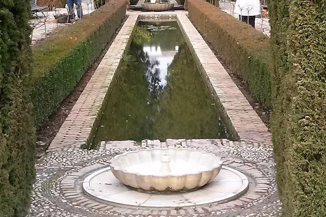 Going to Alhambra? 3 hrs Private Tour! Skip the long lines to visit the Alhambra - How the guide makes the 3 hours work