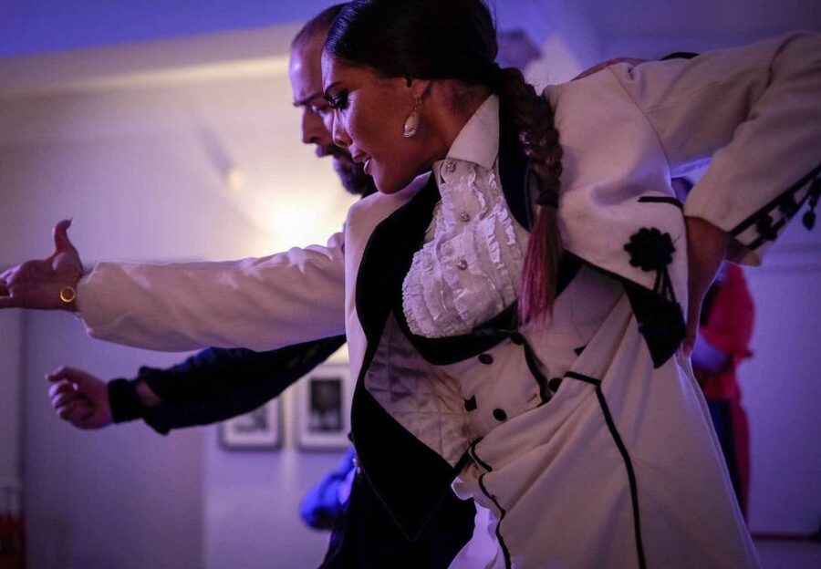 Granada: 1-Hour Traditional Flamenco Show - Where you meet in Granada, and how to get yourself oriented fast