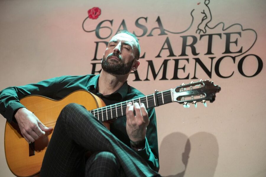 Granada: 1-Hour Traditional Flamenco Show - The historical context you’ll actually notice, not just read