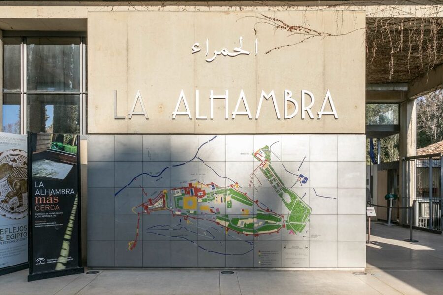 Granada: 3-Hour Alhambra and Generalife Gardens Guided Tour - Generalife gardens: the calmer finale you’ll remember