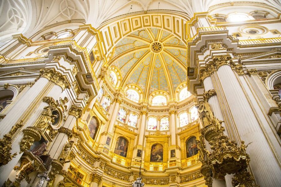 Granada: 3-Hour Cathedral and Royal Chapel Tour - Meeting at Plaza Bib Rambla, the orange umbrella system