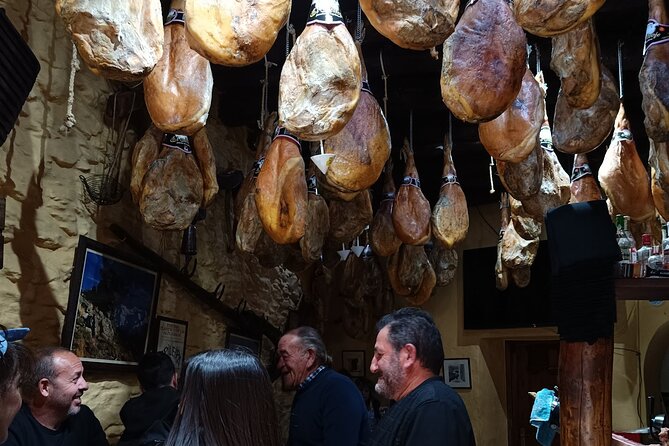 Granada 3-hour Tapas Tour - Inside the “3 to 6 bars” bar-hopping rhythm