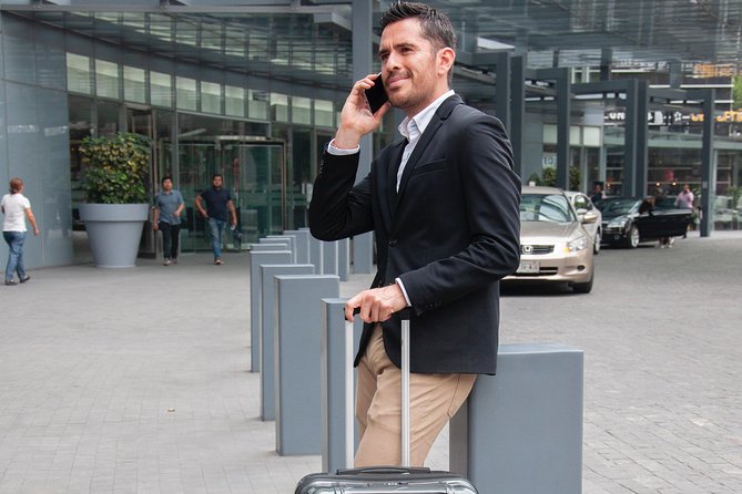 Granada Airport Private Departure Transfer - Vehicle comfort and capacity, up to 6 passengers