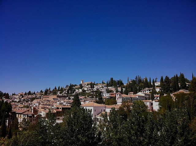 Granada Albaicín: 2.5-Hour Tapas & Drinks Walking Tour - Views of the Alhambra, Granada city, and Sierra Nevada