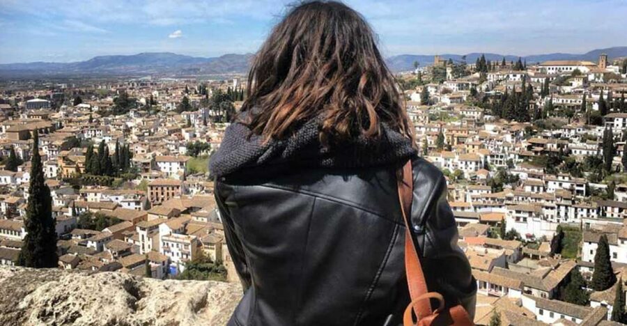 Granada Albaicín: 2.5-Hour Tapas & Drinks Walking Tour - Finding the group at Marquis Hotels Issabel’s