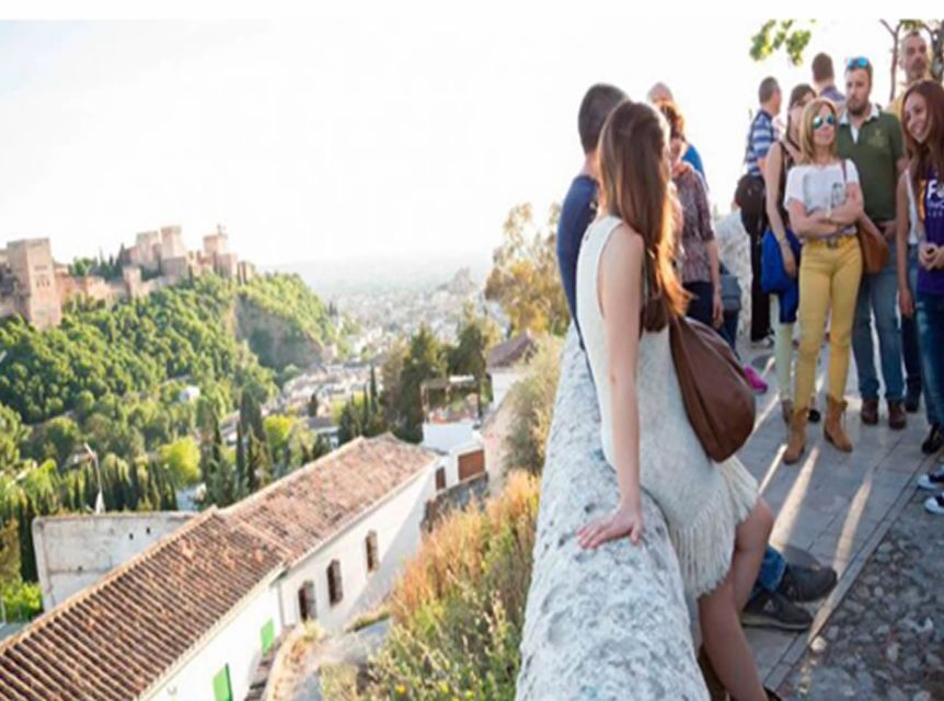 Granada: Albaicín and Sacromonte 2.5-Hour Walking Tour - Start at Plaza Isabel La Católica, then earn the Alhambra views