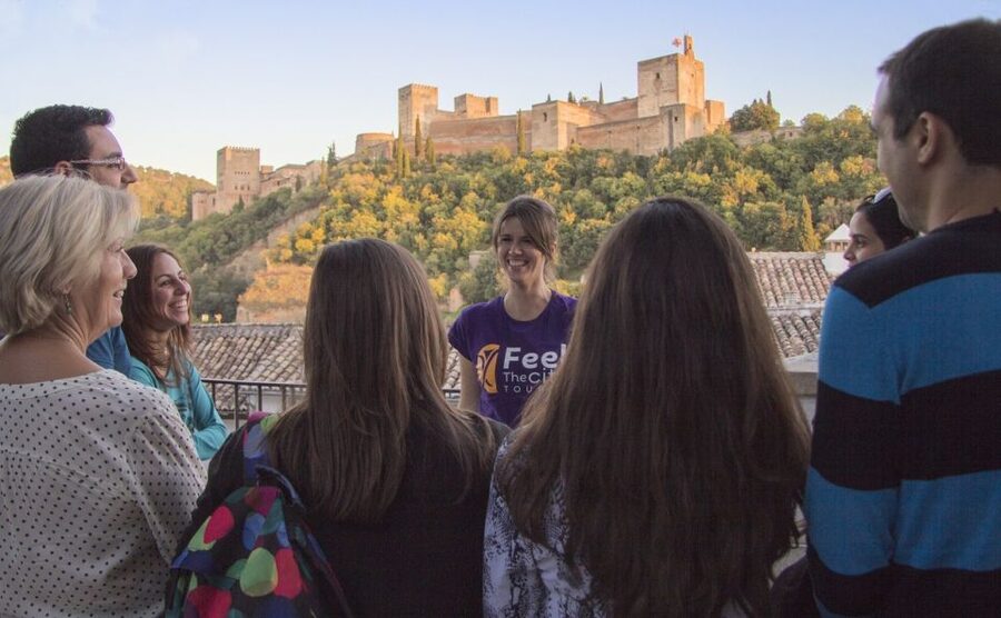 Granada: Albaicín and Sacromonte 2.5-Hour Walking Tour - Where the Alhambra view hits hardest (and how to use it)