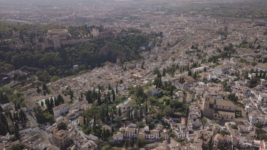 Granada: Albaicin and Sacromonte E-Bike Tour - Sacromonte riding: flamenco culture and cave houses on the hills