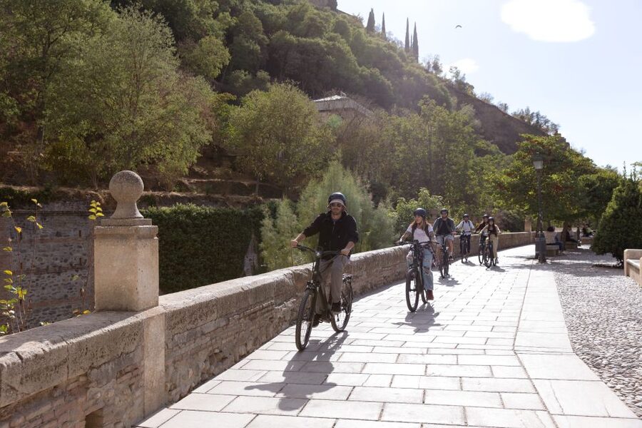 Granada: Albaicin and Sacromonte E-Bike Tour - When to go and what the timing affects