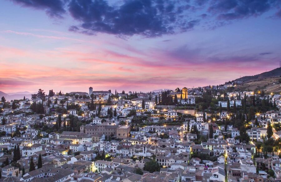 Granada: Albaicin and Sacromonte Evening Walking Tour - Why Granada looks different at night, and why this route fits