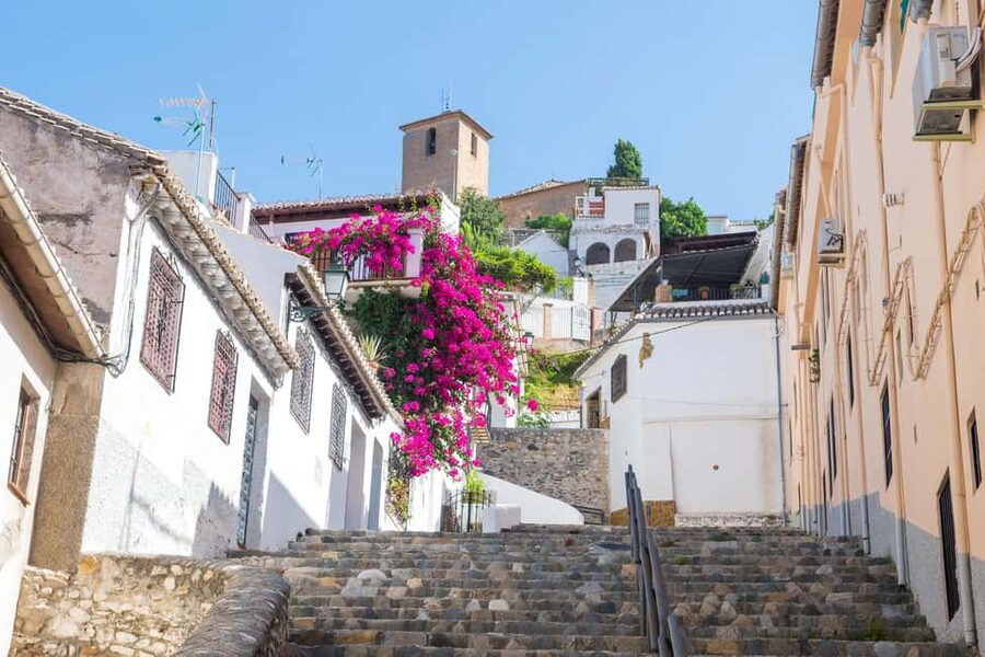 Granada: Albaicín and Sacromonte Guided Walking Tour - Mirador de San Nicolás: the Alhambra view you came for