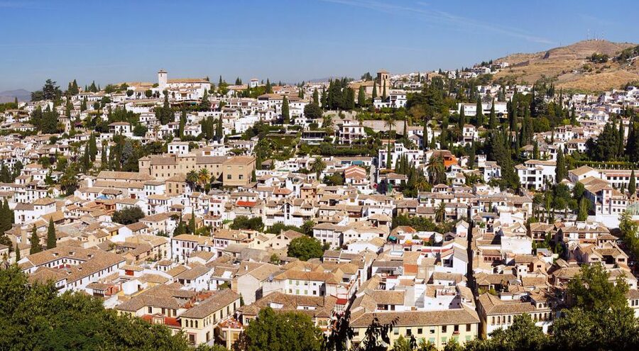 Granada: Albaicín and Sacromonte Walking Tour - Sacromonte: caves, flamenco culture, and the mountain-side neighborhood