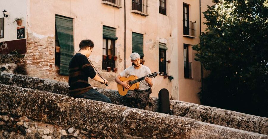 Granada: Albaicín & Sacromonte Walking Tour & Flamenco Show - Key Things to Know Before You Go