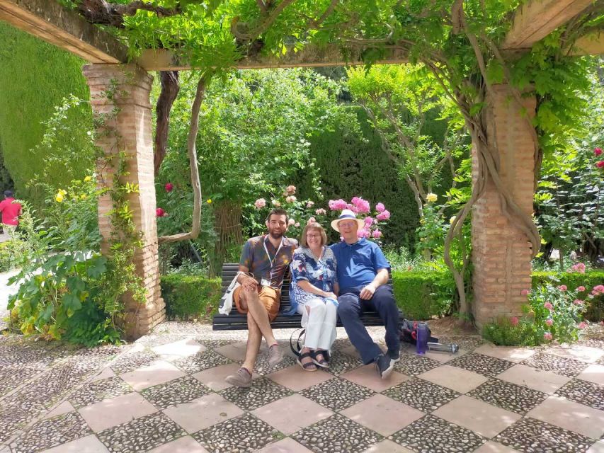 Granada: Alhambra and City Private Tour - The Nasrid Palaces: where a private guide earns their fee