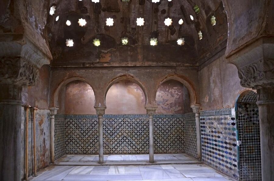 Granada: Alhambra and Nasrid Palaces Private Tour - Key highlights worth your attention