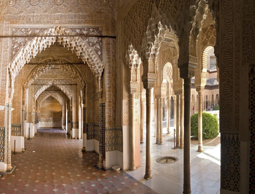Granada: Alhambra and Nasrid Palaces Private Tour - Mosque Baths of Alhambra and the court rhythm you might miss alone