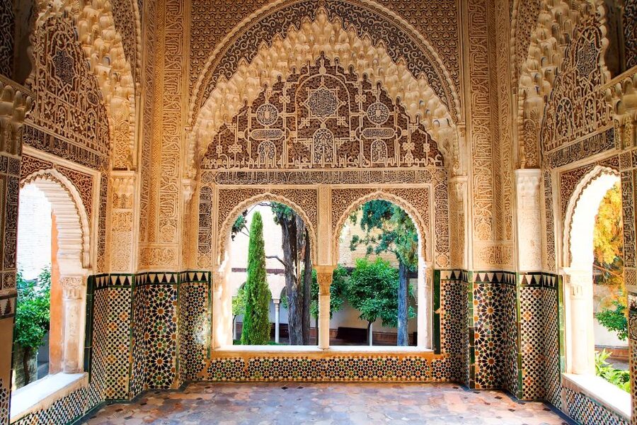Granada: Alhambra and Nasrid Palaces Private Tour - Price and value: is $330 per person a smart spend?