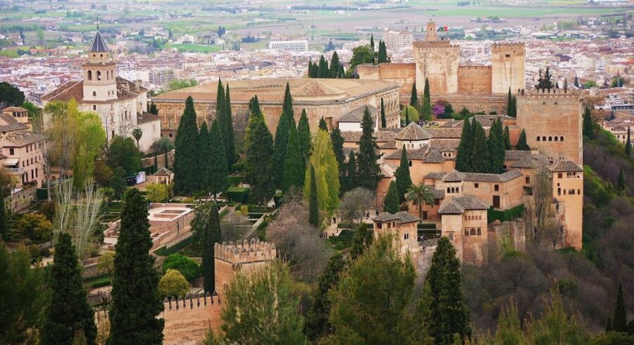 Granada: Alhambra and Nasrid Palaces Small Guided Tour - Who This Tour Fits Best (and Who Might Want a Different Plan)