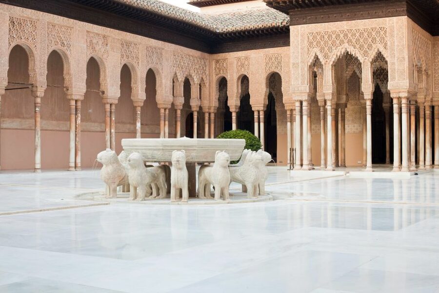 Granada: Alhambra and Nasrid Palaces Small Guided Tour - Alhambra Core Walk: How the “Red Fortress” Feels With a Guide