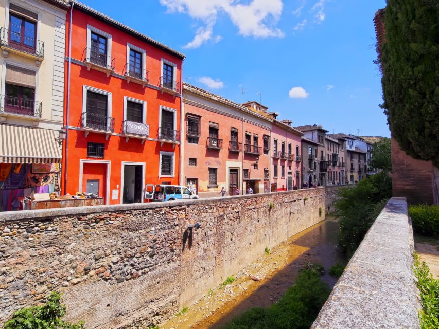 Granada: Alhambra, Cathedral, Royal Chapel and Albayzin tour - Why this Granada 2-day plan works (Alhambra on your schedule, neighborhoods with a guide)