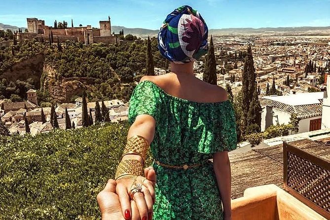 Granada: Alhambra Comlex + Nasrid Palaces + Alcazaba Guided Tour - What you pay for: value around $150.10 for a tight schedule