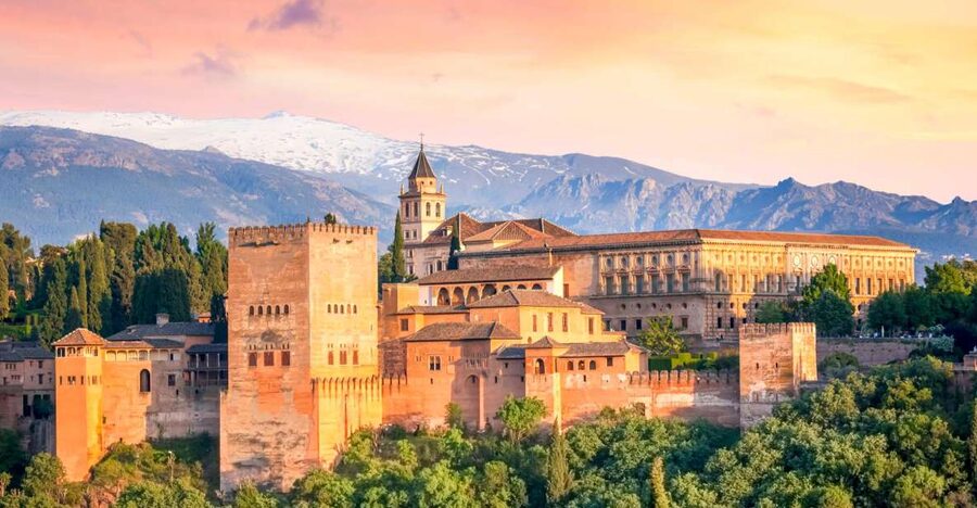 Granada: Alhambra Entry Ticket with Audio Guide - Entering Alhambra Without Wrestling a Ticket Line at Granavisión