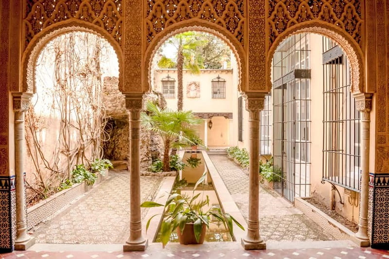 Granada: Alhambra & Gardens Tour w/Nasrid Palaces Option - The surroundings option: forest, Puerta de la Justicia, Charles V, and orientation