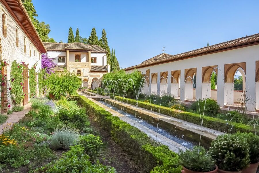 Granada: Alhambra Guided Tour and Arabian Bath and Massage - Granada free time (1 hour): use it for calories or regrouping