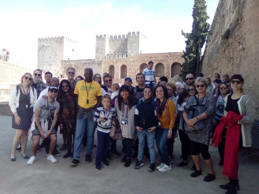 Granada: Alhambra, Nasrid Palaces, & Generalife Guided Tour - Palace of Charles V: a sharp architectural change plus a short reset