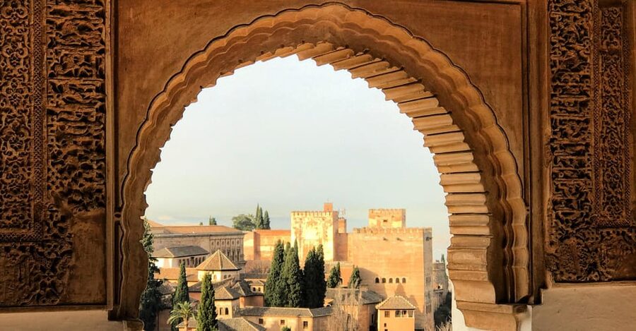 Granada: Alhambra & Nasrid Palaces Small Group Guided Tour - Who this tour is best for