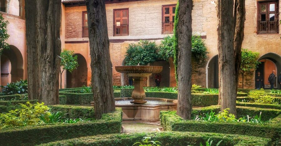 Granada: Alhambra & Nasrid Palaces Small Group Guided Tour - Should you book this Alhambra and Nasrid Palaces tour?