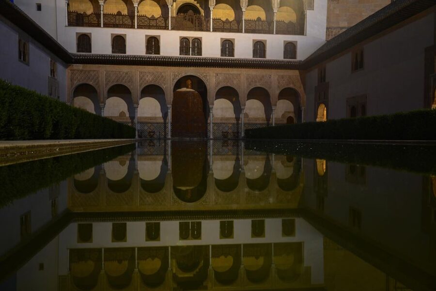 Granada: Alhambra Night Visit Entry Ticket - Nasrid Palaces after dark: Mexuar, Comares, and the Lions