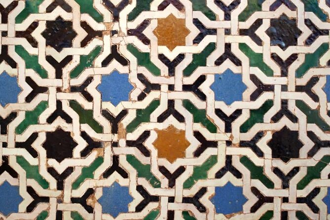 Granada Alhambra Private Tour from Motril Puerto - From Nasrid palaces to the Alcazaba, what the 3 hours gets you