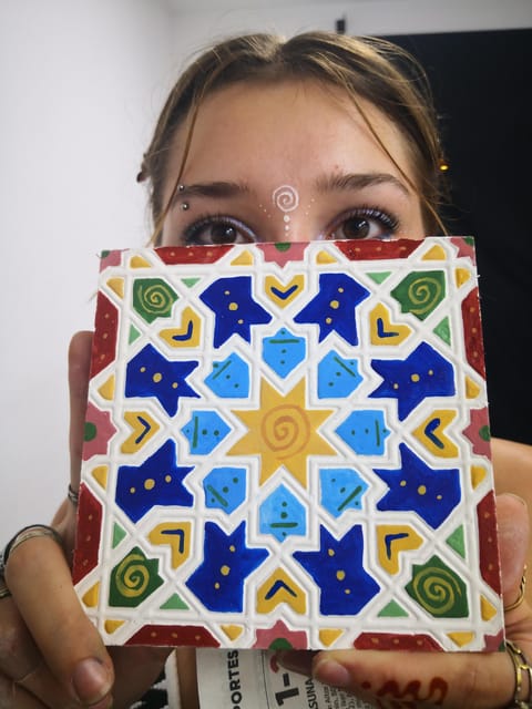 Granada: "Alhambra´s Craft Workshop" - How the 2-hour class actually feels, from first instructions to a finished souvenir