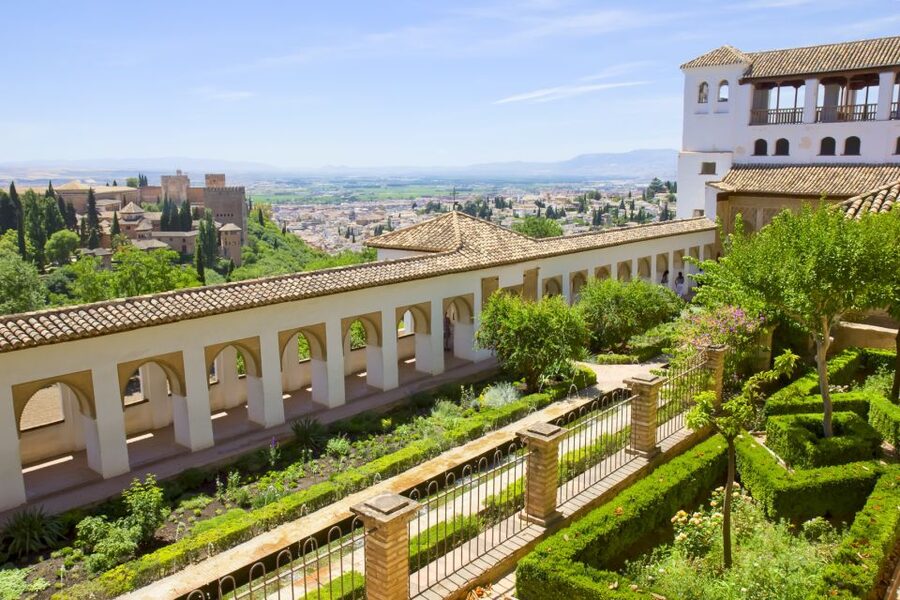 Granada: Alhambra Small Group Tour with Nasrid Palaces - Key highlights that make this Alhambra tour worth it