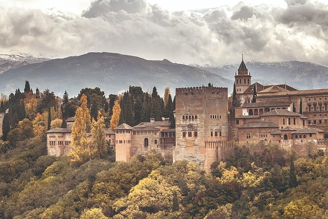 Granada: Alhambra tickets and other attractions - Royal Chapel and Granada Cathedral: where Spain’s story changes hands