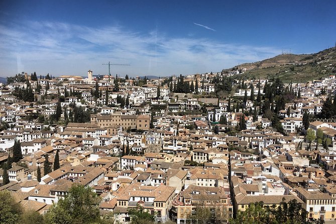 Granada and Albaicin: Wine and Tapas Tour - Mirador de San Nicolás: the Alhambra view stop you’ll remember