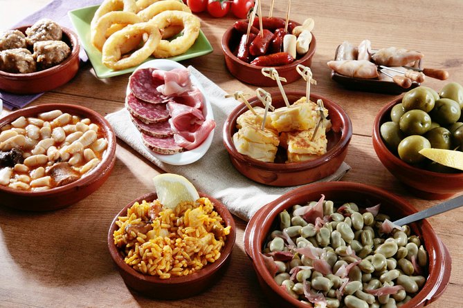 Granada and Albaicin: Wine and Tapas Tour - Plaza Isabel la Católica, 7:45 pm, and how the pacing feels
