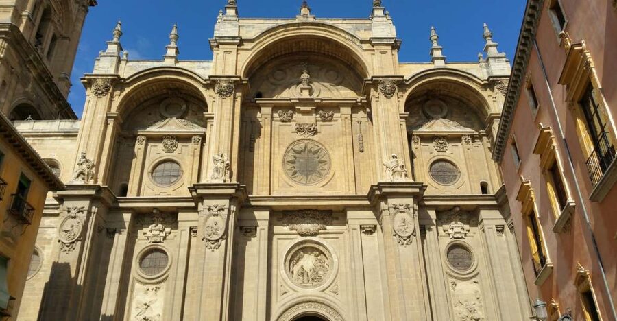 Granada: Cathedra&Royal Chapel & Albaicín skip the line Tour - Key highlights you will feel right away