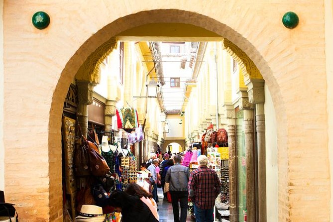 Granada: City center and Albaicin Private Tour - Royal Chapel and Cathedral: Christian Granada in focus