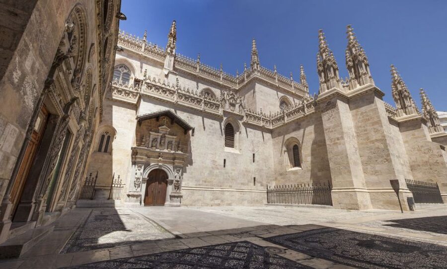 Granada: City Center, Cathedral, Capilla Tour - Timing, Pace, and When the Spanish Guide Works Best