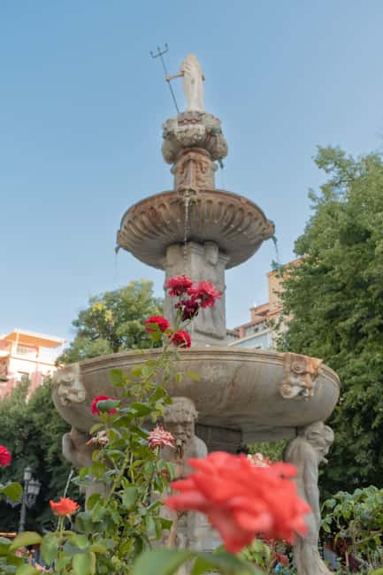 Granada Citycenter&Albayzin - Alcaicería and Plaza Bib-Rambla, Granada’s Market Streets in Two Tastes