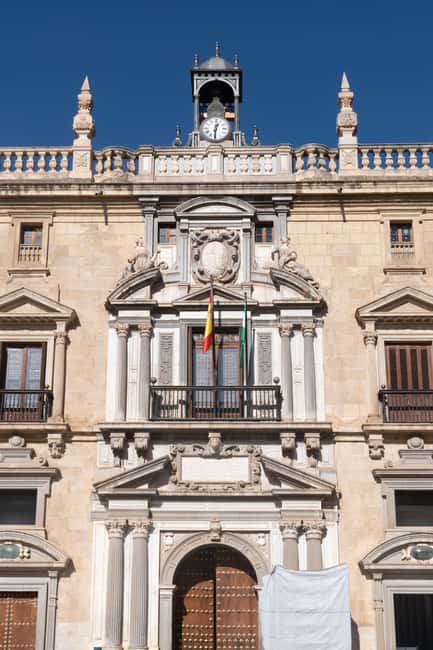 Granada Citycenter&Albayzin - La Madraza, Then the Walk Toward the Albayzín Maze