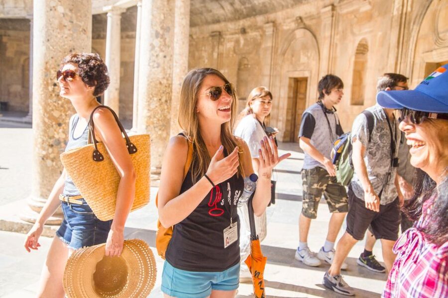 Granada: Combo Alhambra, Albaicín, and Sacromonte Tour - The walking reality inside the Alhambra complex