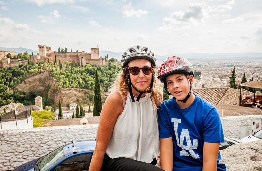 Granada: E-Bike Tour and Fast-Track Alhambra Ticket - Generalife gardens and Alcazaba views