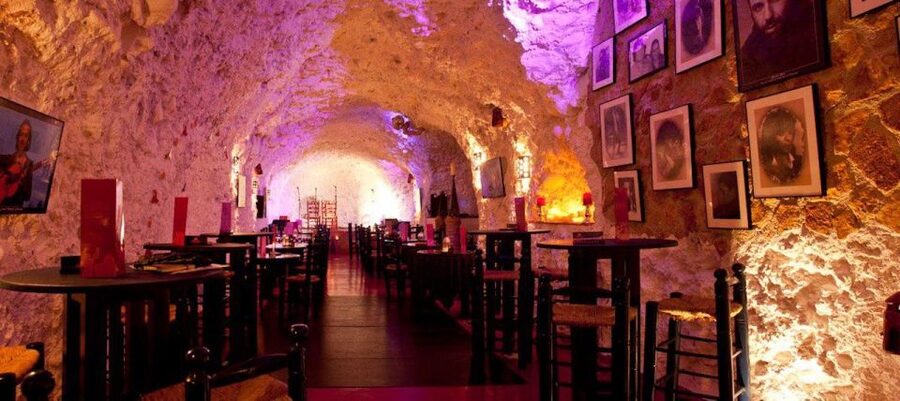 Granada: Flamenco Show at Templo del Flamenco with Drink - Getting There in Albaicín: Puerta Elvira Meets the Real World