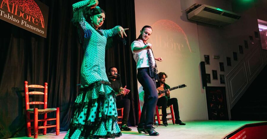 Granada: Flamenco Show in La Alboreá - Reserved Seating in a Small Theatre: How to Choose Your View