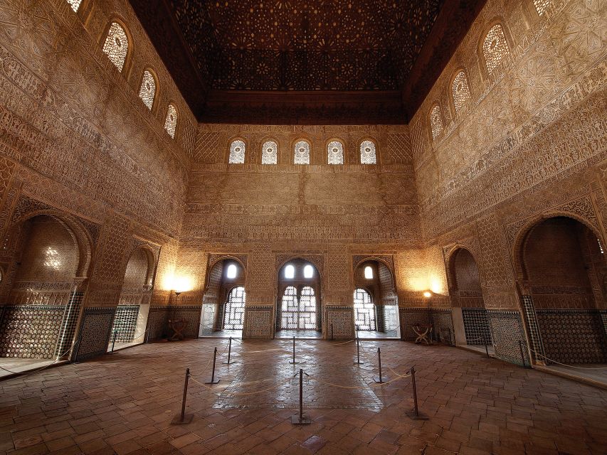Granada Full Day: Alhambra General, Albayzin and Sacromonte - How the day is set up in Granada (and why it matters)