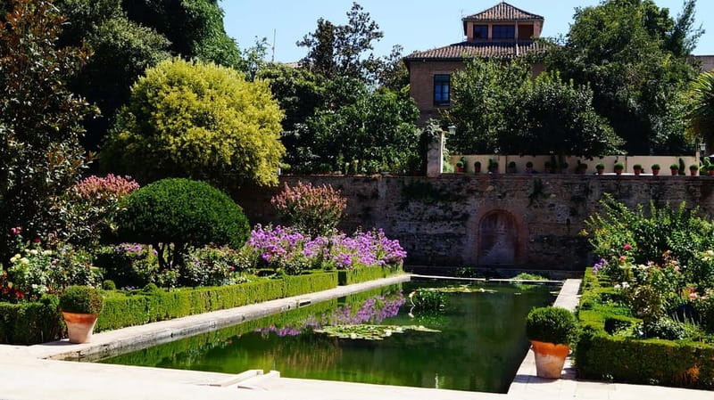 Granada: Gardens of the Alhambra and Generalife Regular Tour - Price and value: is $43 a fair deal?